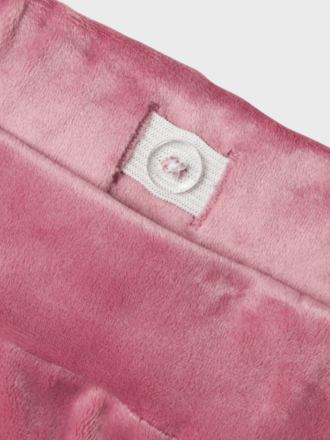 model_shot-front_full